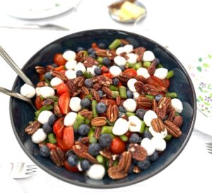 salat med asparges og mini mozzarella